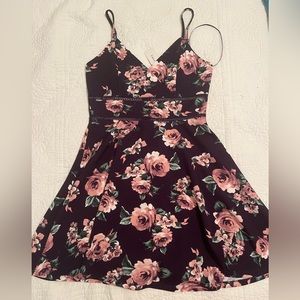 NWT Francesca’s floral dress size M